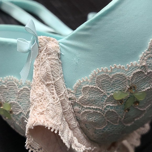 Victoria's Secret Dream Angel Bra - Picture 5 of 7